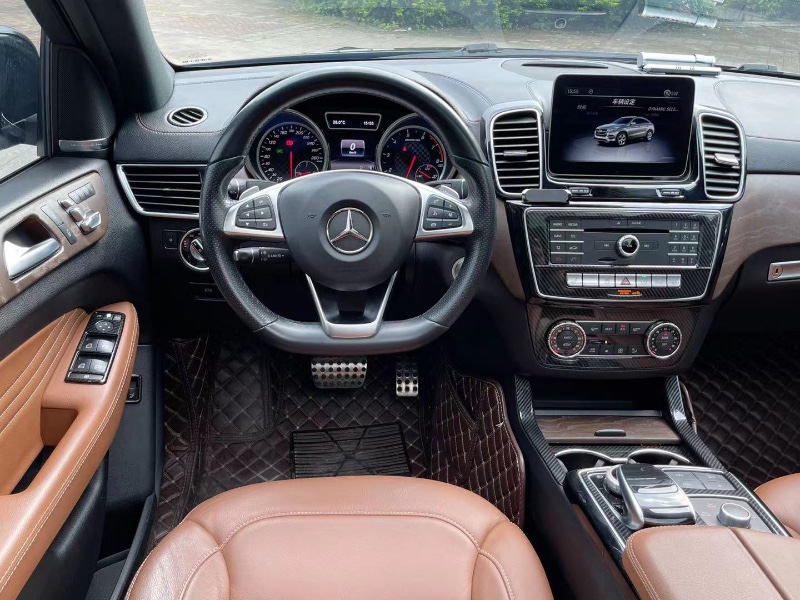 深圳18年奔驰GL级AMG5