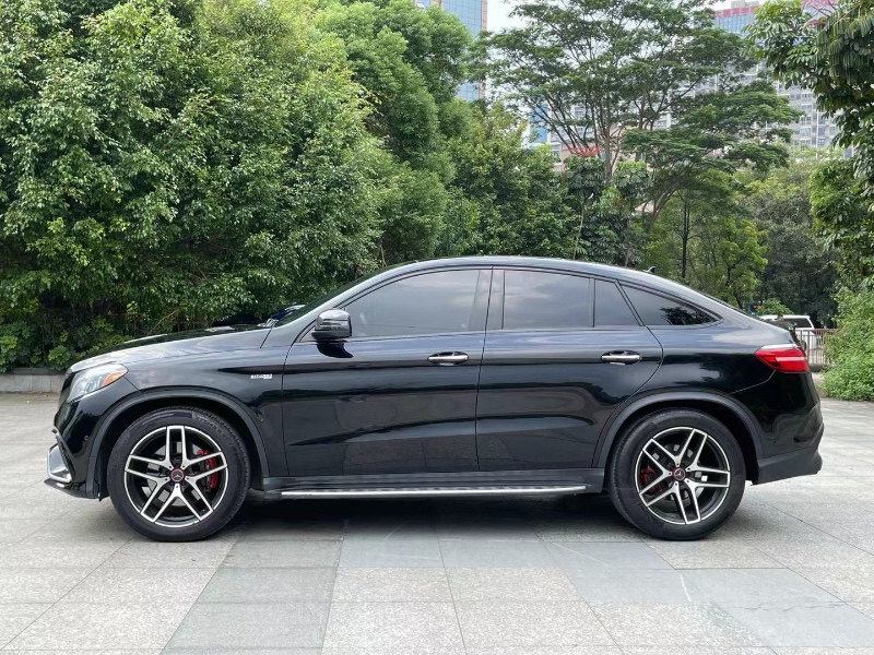 深圳18年奔驰GL级AMG7