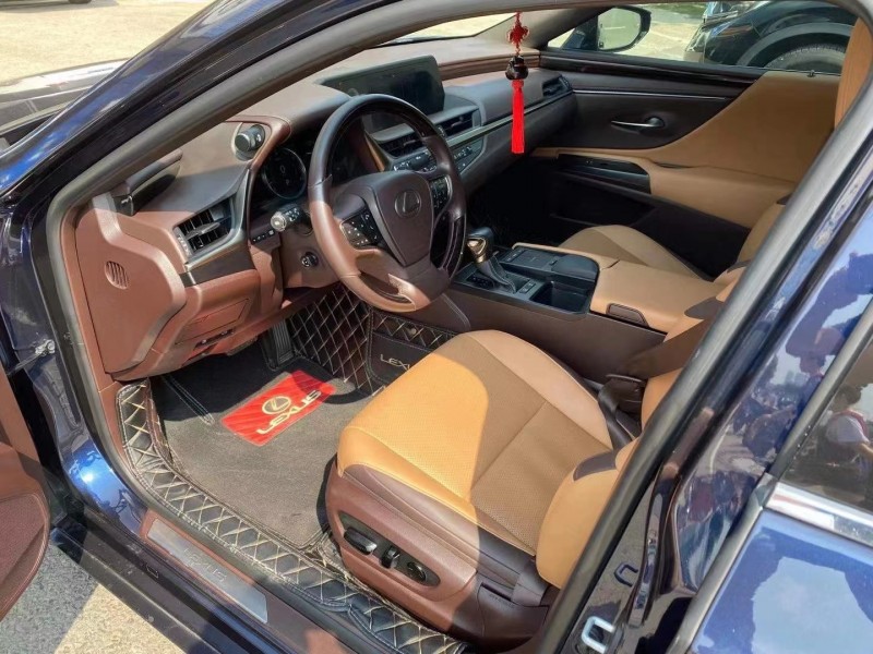 武汉18年雷克萨斯ES3