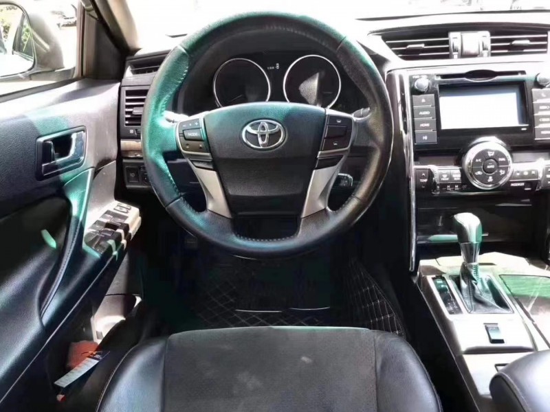 佛山抵押车14年丰田锐志出售