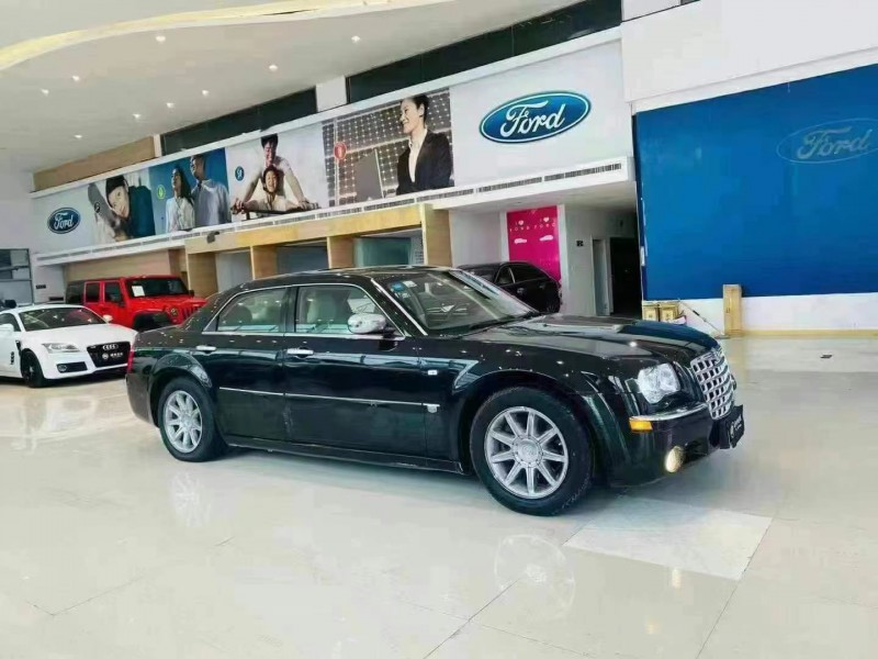 保定09年克莱斯勒300C2