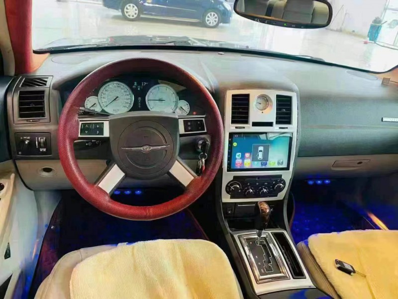 保定09年克莱斯勒300C4