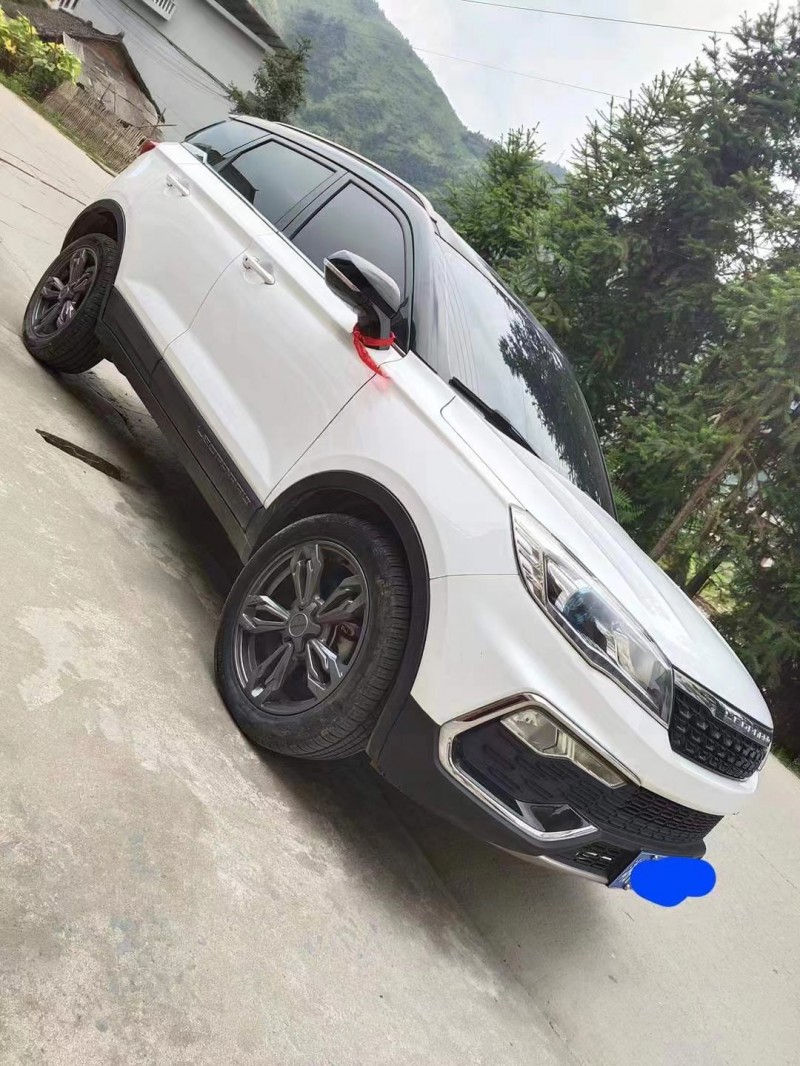 益陽18年獵豹汽車CS97