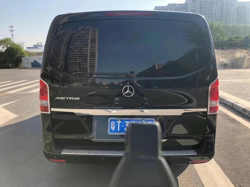 广州18年奔驰V8