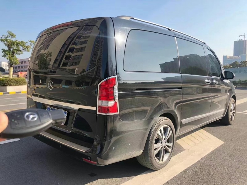 广州18年奔驰V9