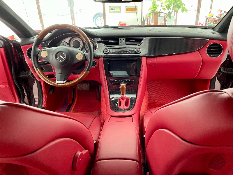 济宁11年奔驰CLS6