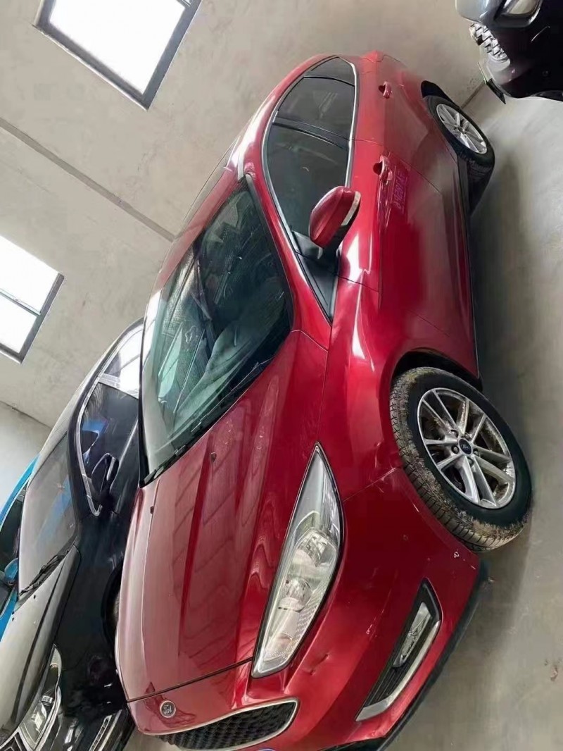 济宁15年福特福克斯3