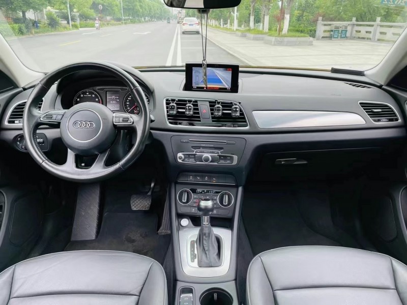 广州16年奥迪Q36