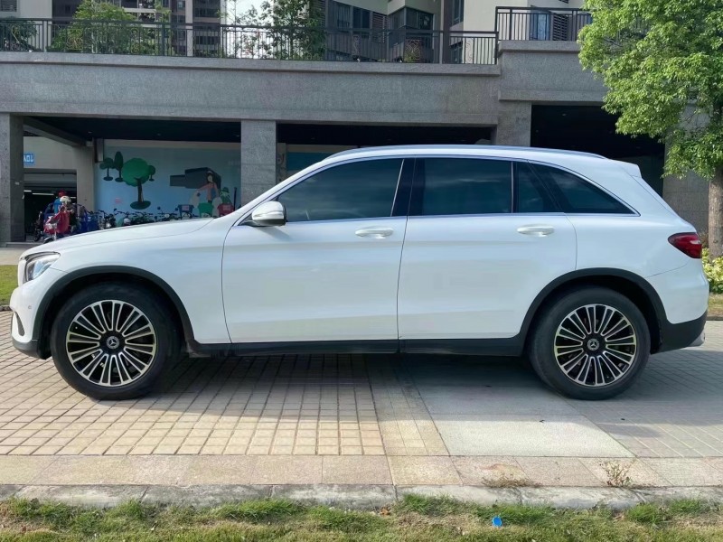 广州19年奔驰GLC3