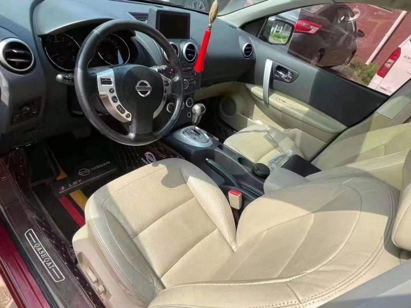 保定14年日产逍客7