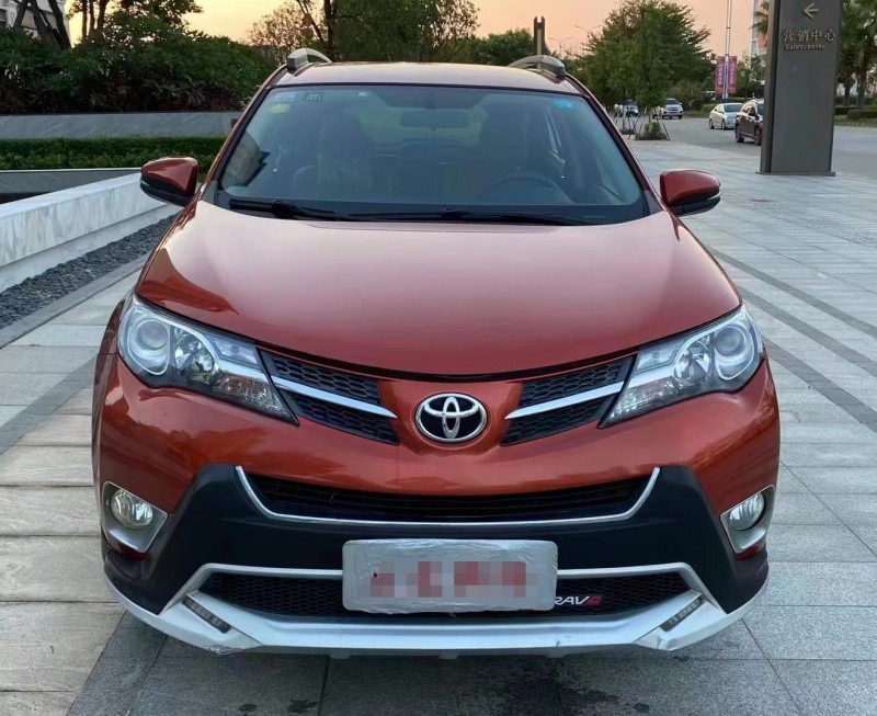 广州14年丰田RAV41