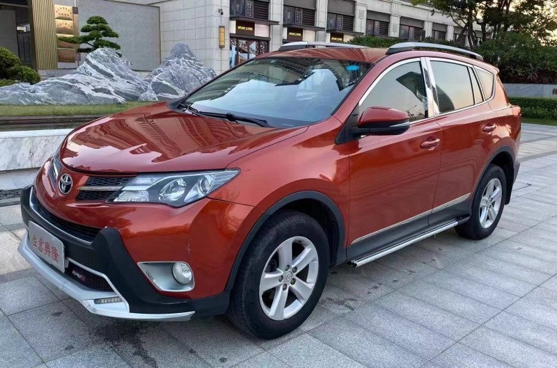 广州14年丰田RAV42