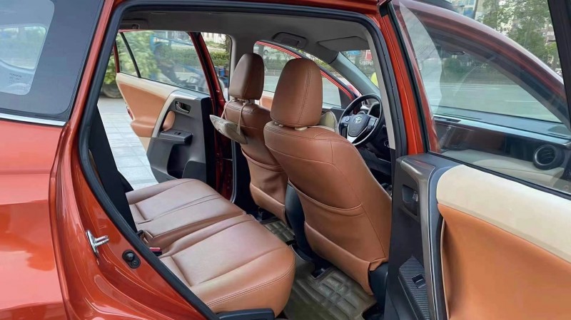 广州14年丰田RAV46