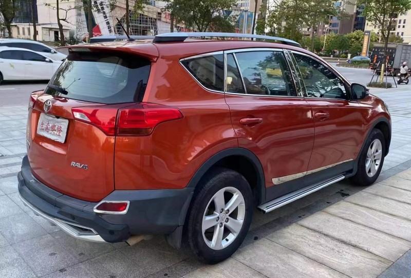 广州14年丰田RAV49