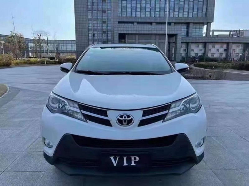 邢台16年丰田RAV4荣放1