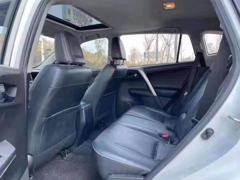 邢台16年丰田RAV4荣放4