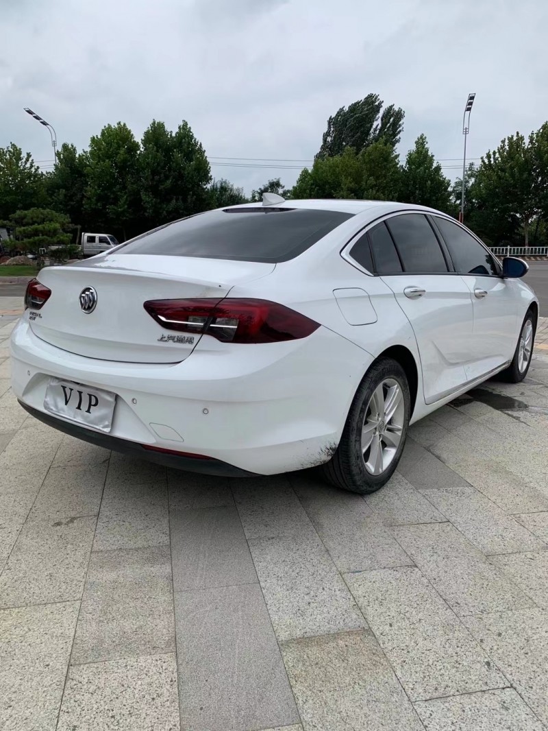 枣庄18年别克君威9