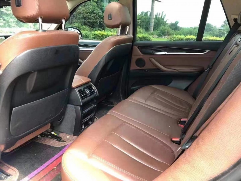 成都16年宝马X54