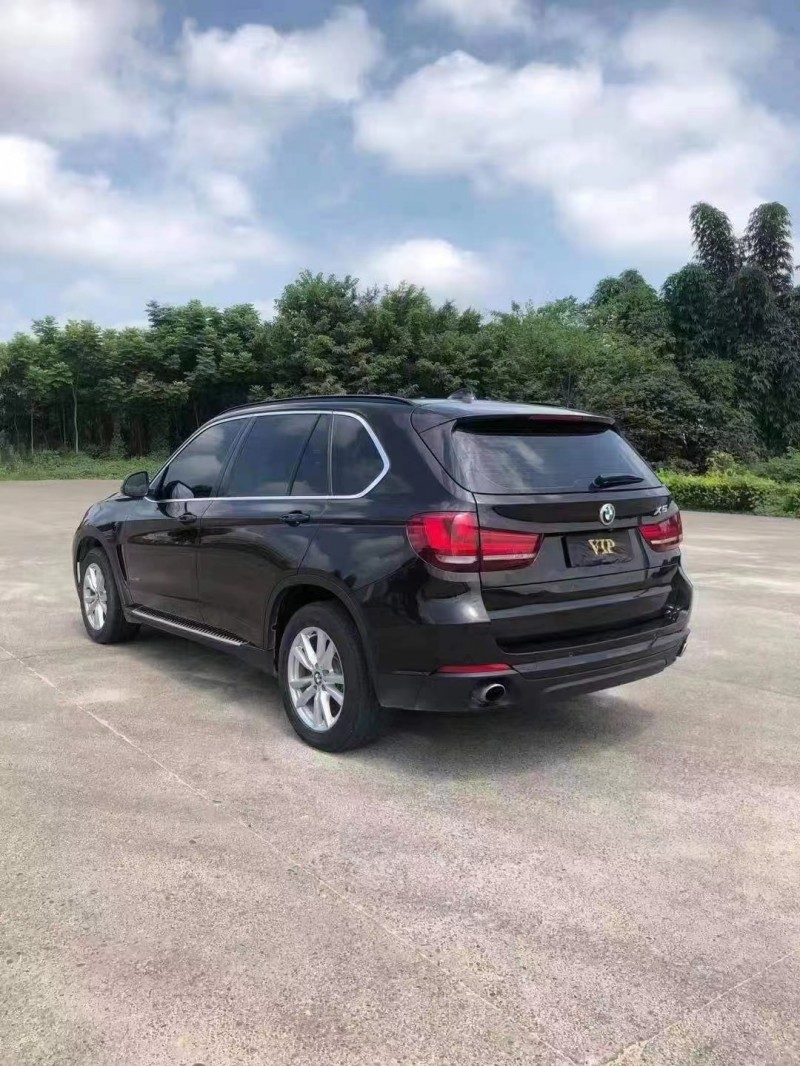 成都16年宝马X52