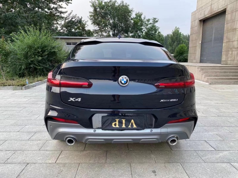 唐山19年寶馬X41