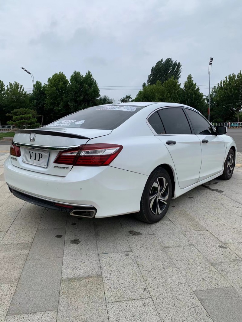 枣庄17年本田雅阁7