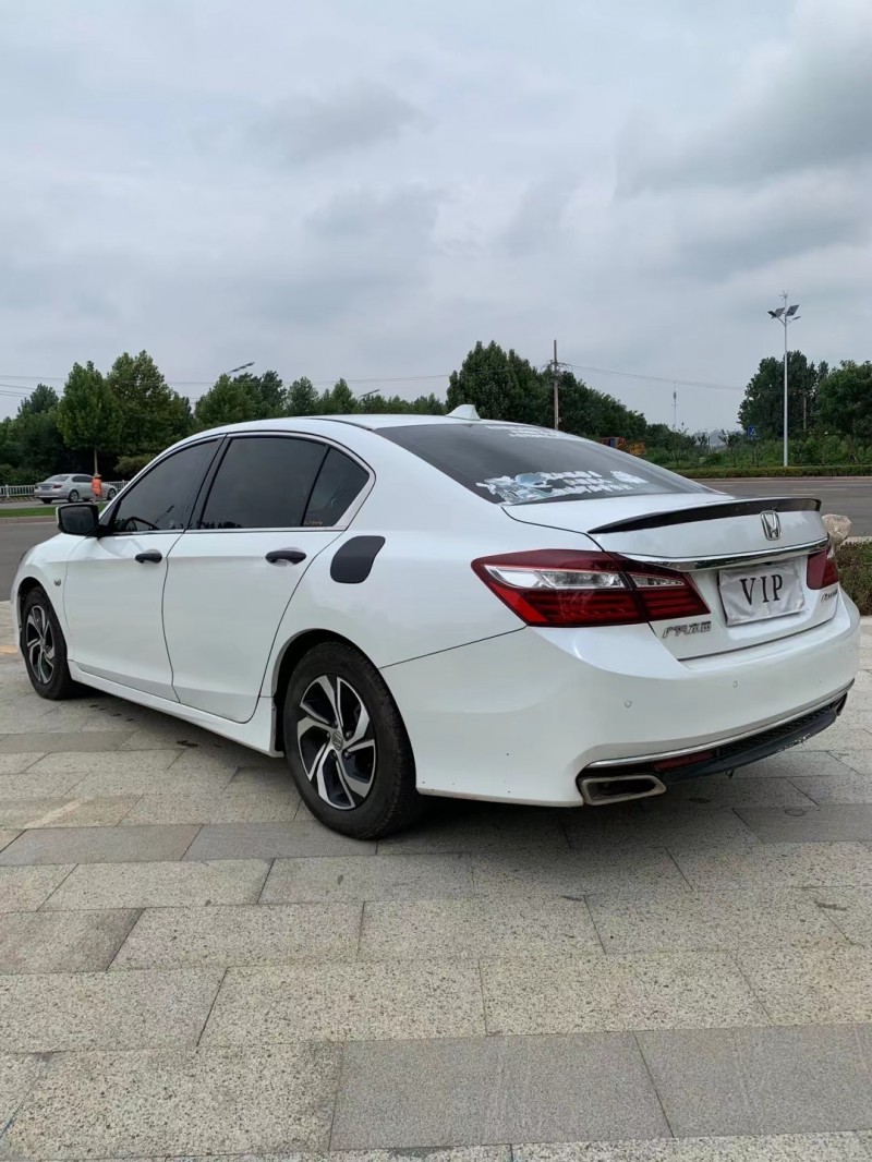 枣庄17年本田雅阁8