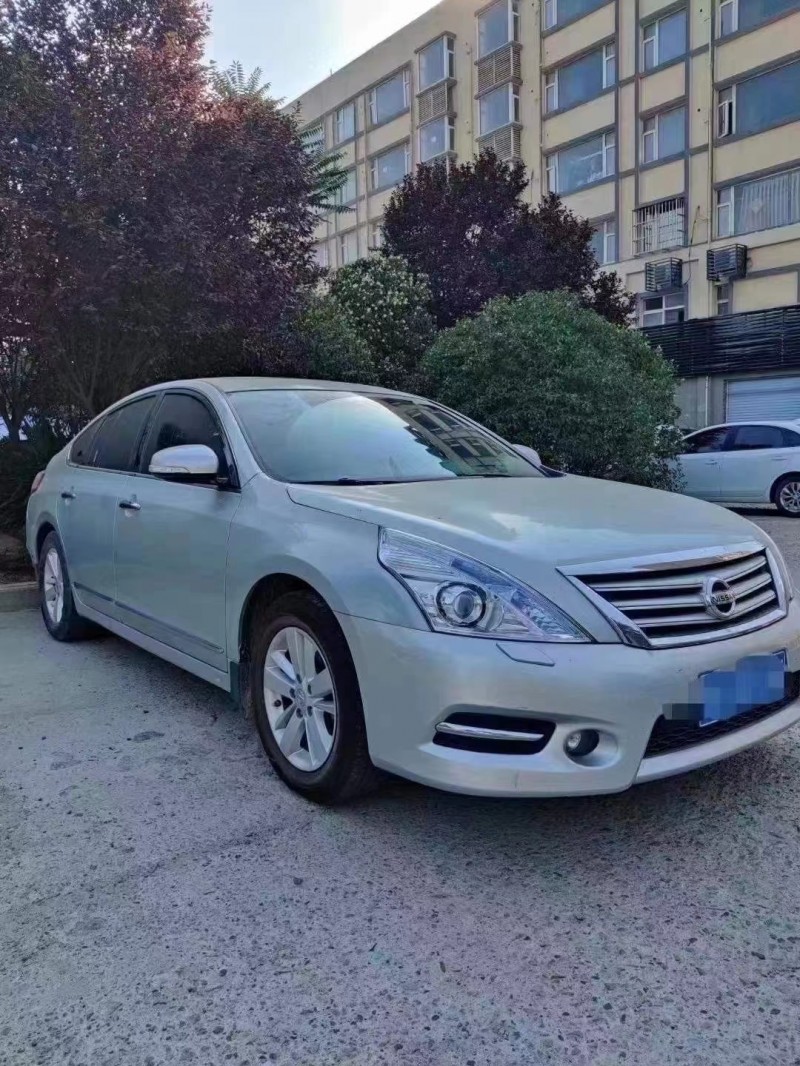 呂梁13年日產天籟2
