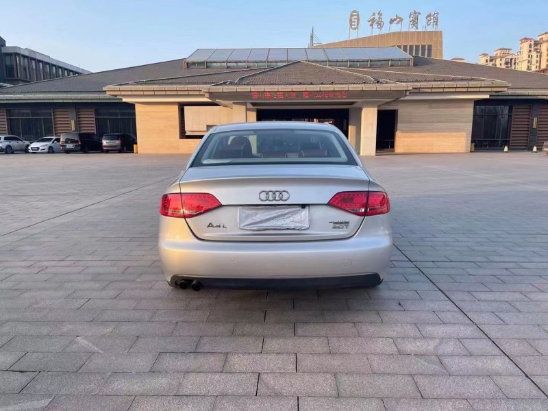 煙臺12年奧迪A4L1