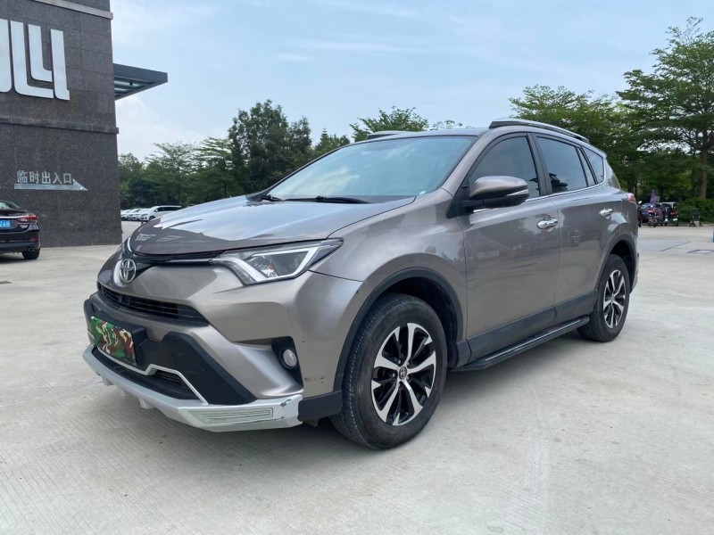 东莞17年丰田RAV4荣放7