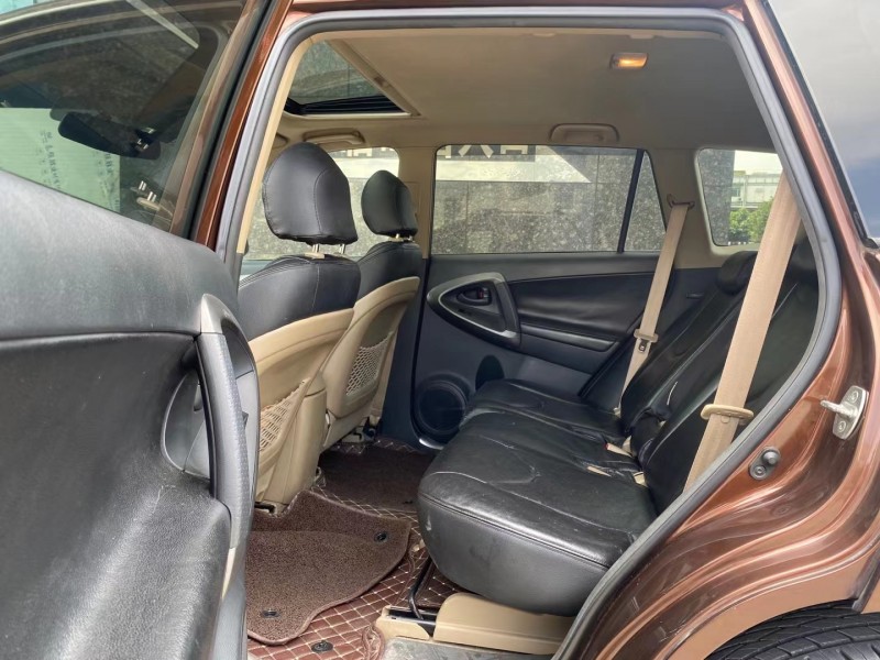 东莞12年丰田RAV4荣放7