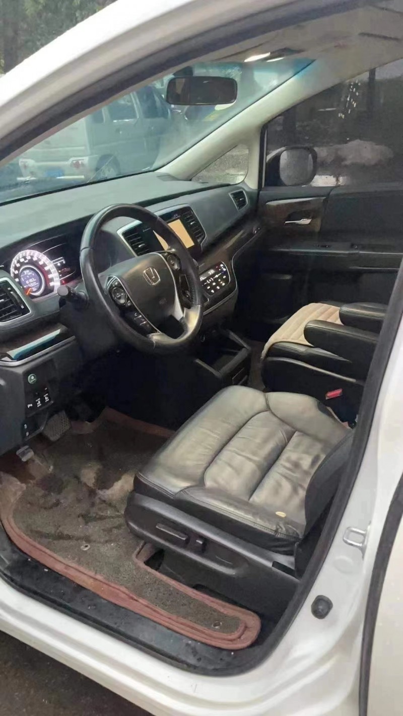 青岛17年本田奥德赛3