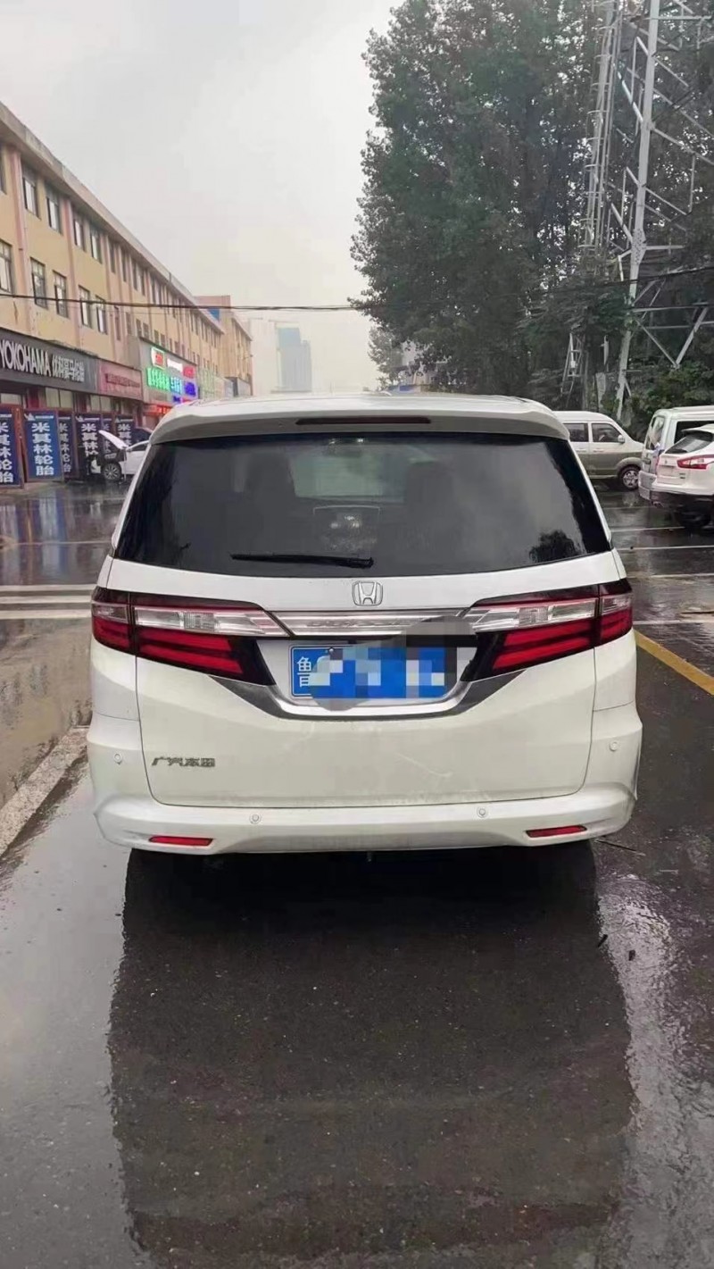 青岛17年本田奥德赛4