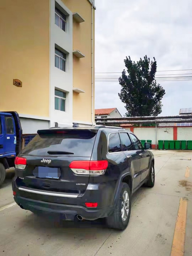 徐州14年Jeep大切諾基3