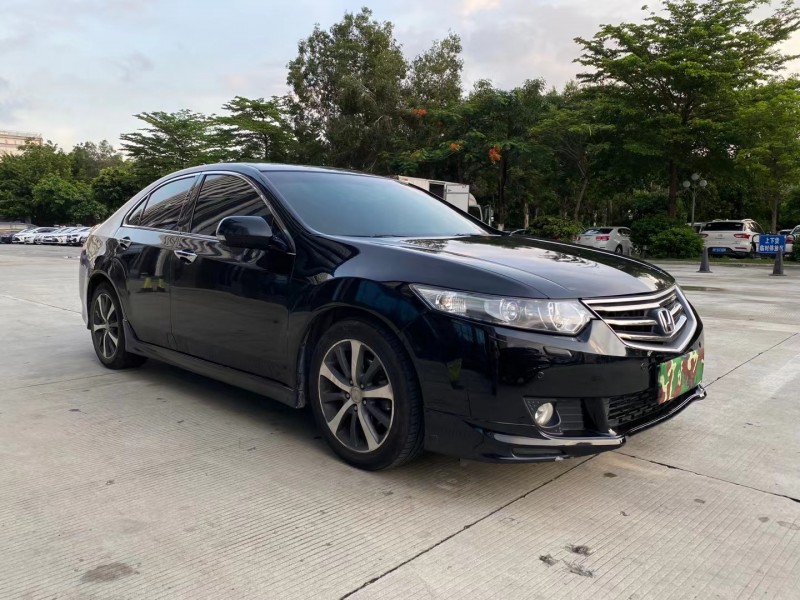 东莞11年本田思铂睿8