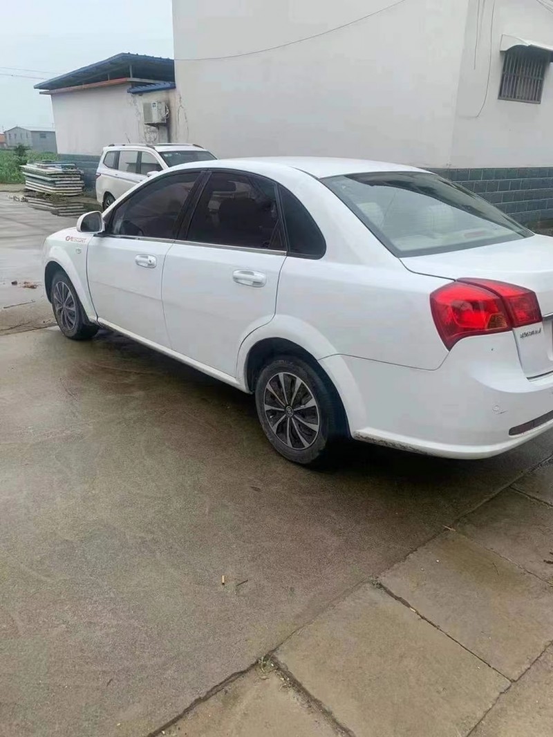 枣庄16年别克凯越7