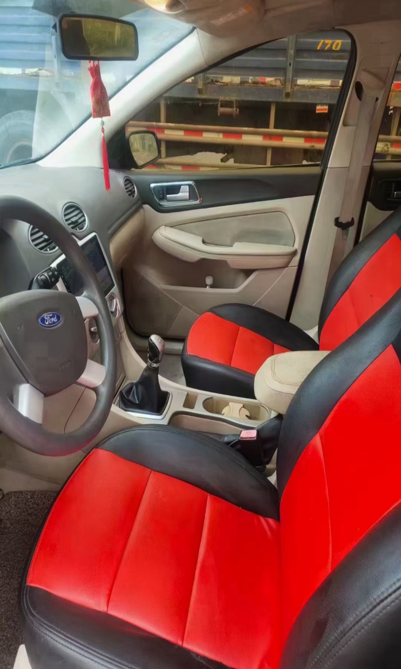 徐州13年福特福克斯9