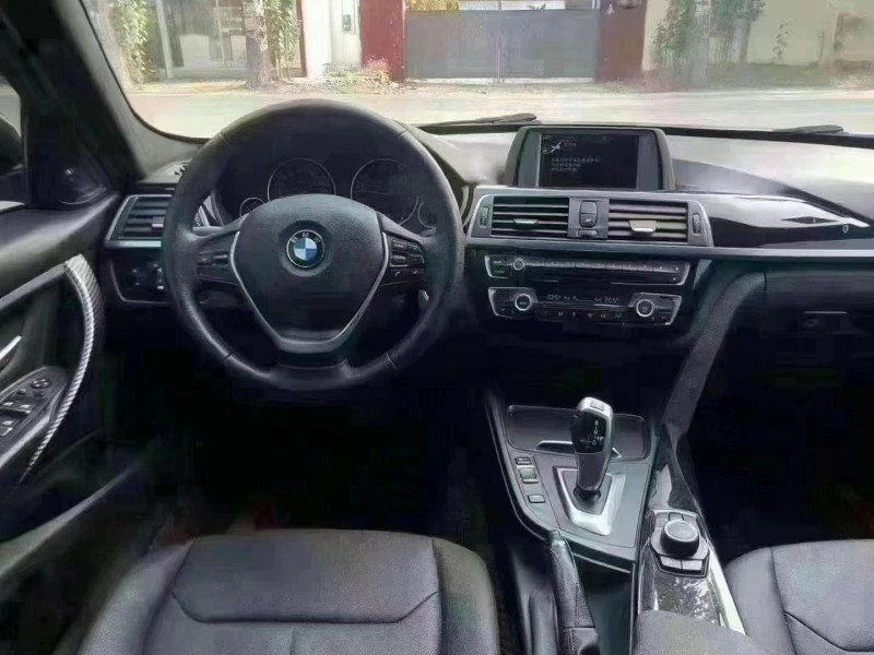 保定17年宝马3系4