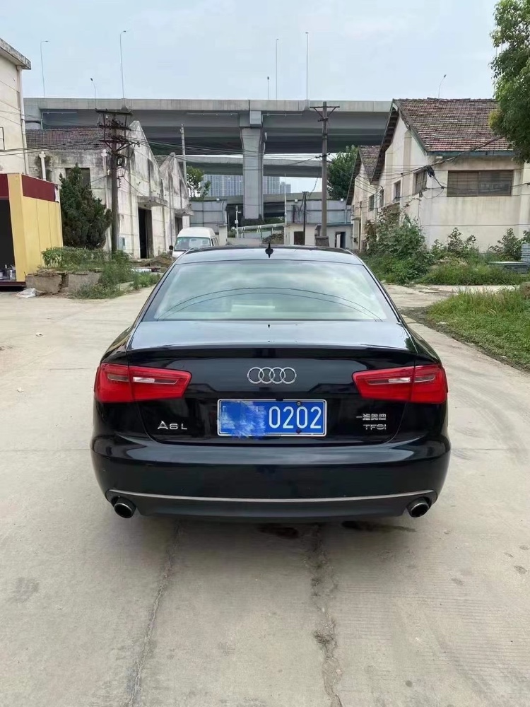 德州13年奧迪A6L1