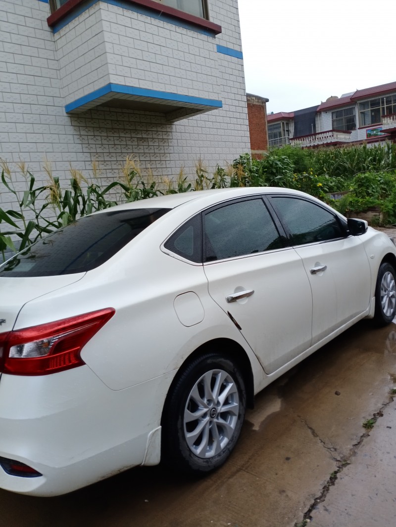 安陽19年日產軒逸1