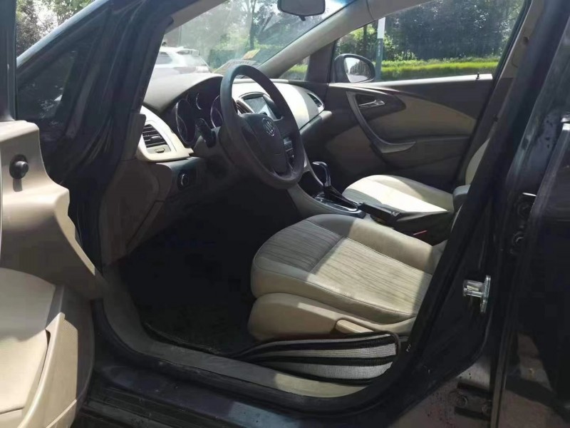 枣庄15年别克英朗9