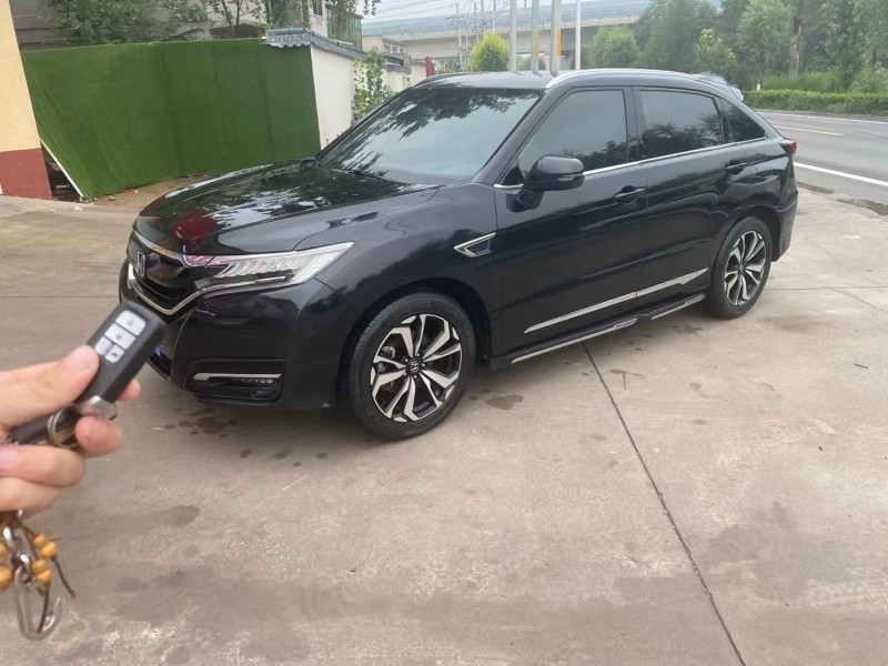 保定18年本田UR-V1