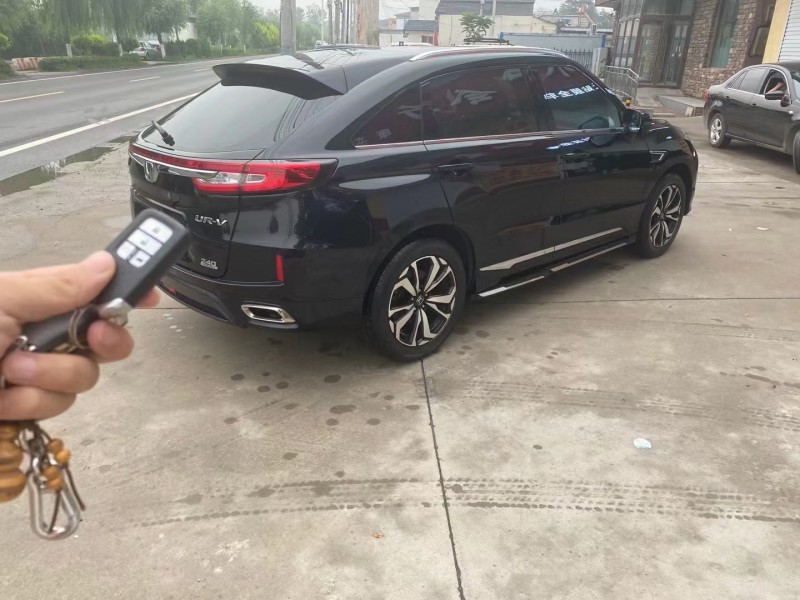 保定18年本田UR-V3