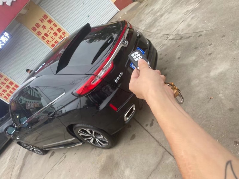 保定18年本田UR-V4