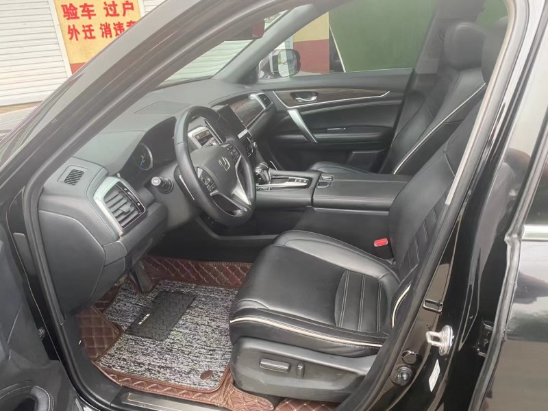 保定18年本田UR-V5