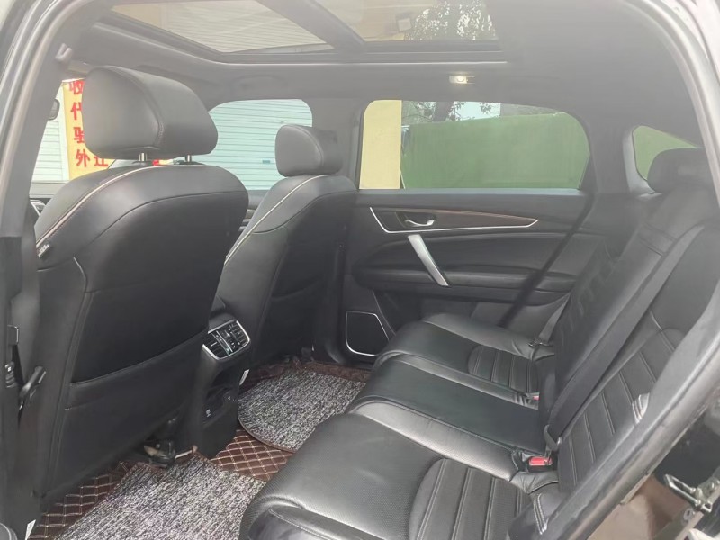 保定18年本田UR-V6