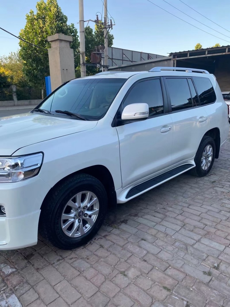 保定16年丰田兰德酷路泽6