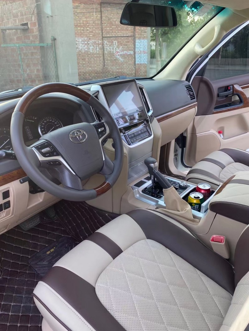 保定16年丰田兰德酷路泽4