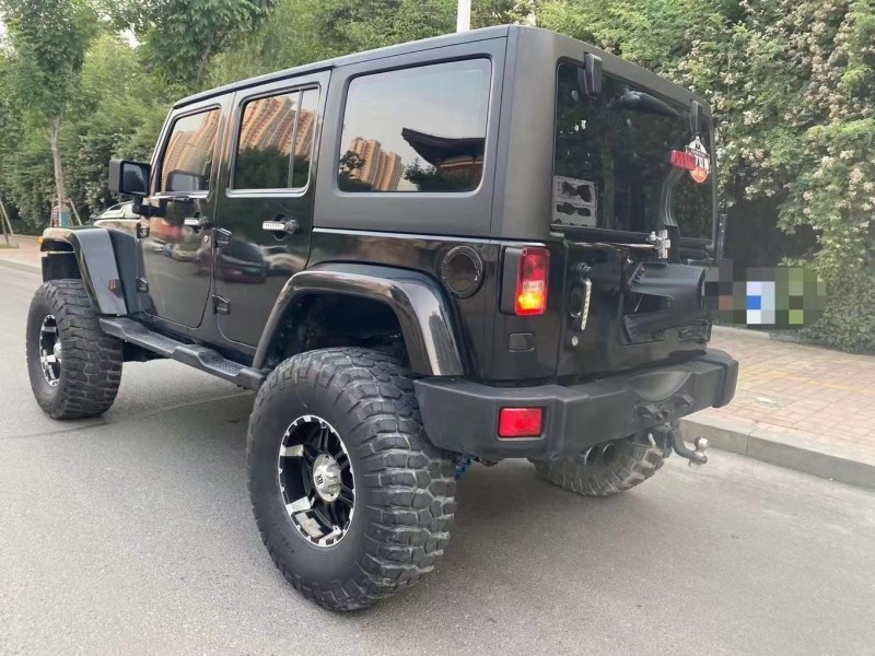 青島13年Jeep牧馬人4