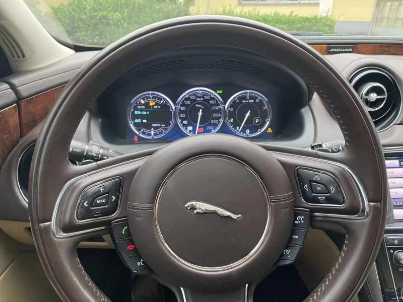 煙臺16年捷豹XJ6