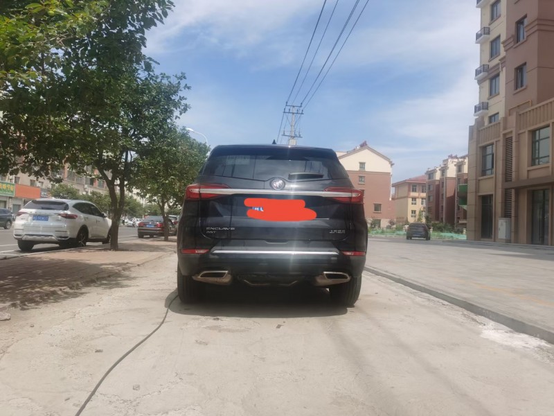 青岛21年别克昂科旗5